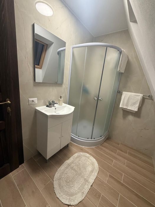 Inchiriez cabana de REVELION si CRACIUN