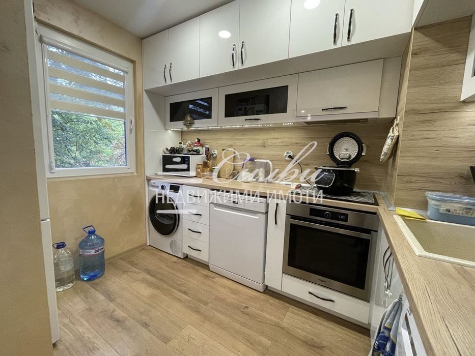 Четиристаен ТУХЛЕН апартамент с ГАРАЖ - кв. Херсон!