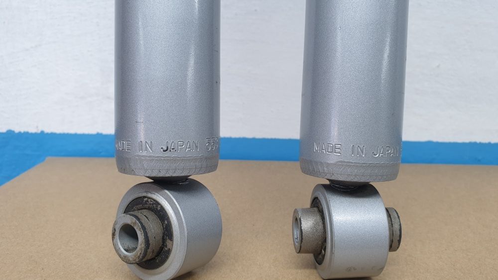 Амортизатор передний