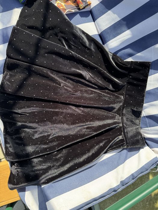 Fusta in clos din catifea neagra