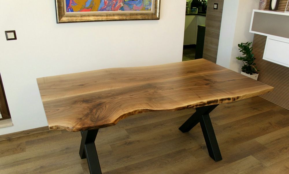 Маса с плот от орех