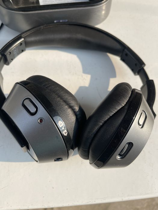 Продавам слушалки PHLIPS SHC8535/10