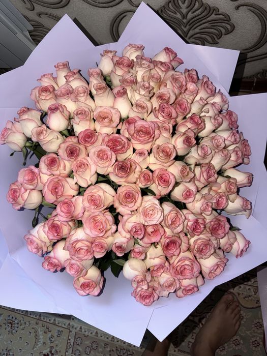 Цветы 101 роза свежие цветы
