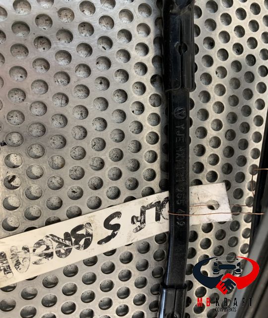 SET Brate stergatoare cu lame 1q1955409 Volkswagen VW Golf a 5-a gene