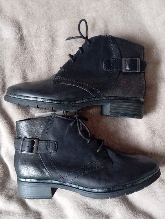 Ghete noi Jana negre mărime 37 căptușite cu lână naturala