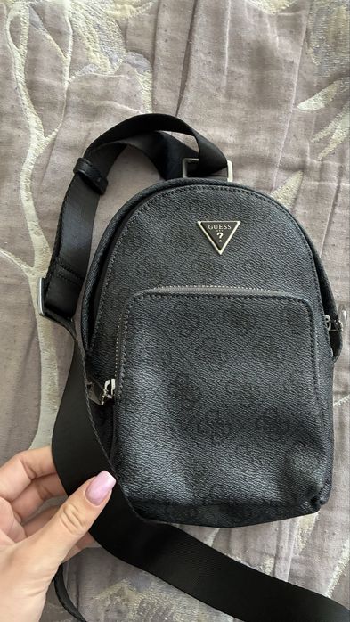 Мъжка чанта Guess