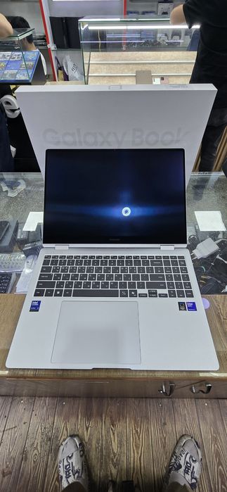 Samsung Galaxy Book5 360