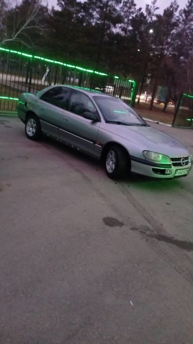 Опель омега Б 1995 объём двс 2.клоп АКПП.