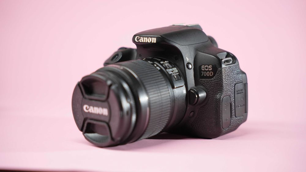 Продается Canon 700D