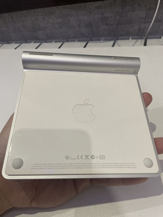 Magic Keyboard 1 apple