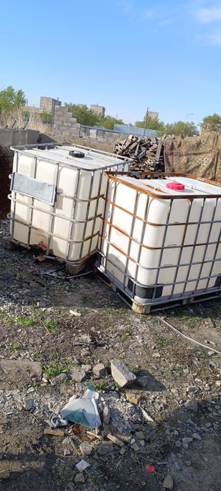 Продам бочку кубовый Б/у