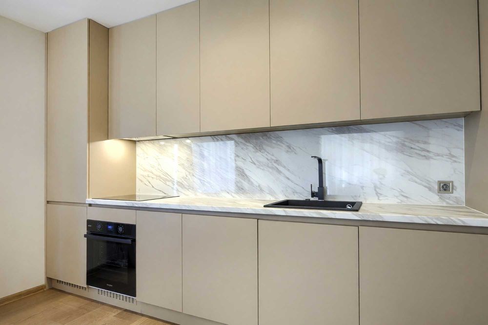 Дава се под наем Двустаен апартамент в София, Красно село - 78 кв.м за 550 € - Снимка #1