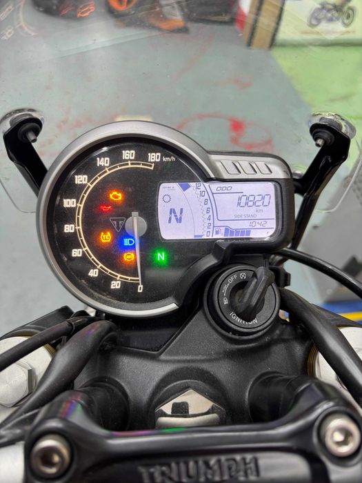 Triumph Speed 400 2024 -GRANTIE-