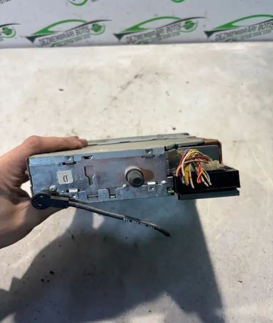 Radio cd Peugeot 206 2000 1.6 MT (90 hp)
