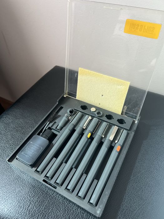 Тънкописци с мастило