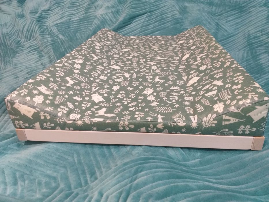 Столик для пеленания накладной