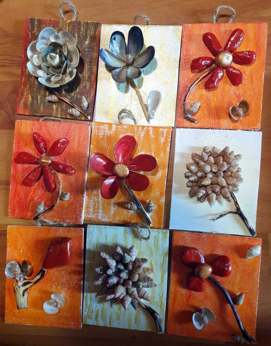 Vand: tablouri lucrate manual, cu pietre, scoici