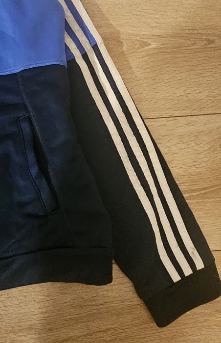 Hanorac Adidas,gluga,buzunare,mărimea L