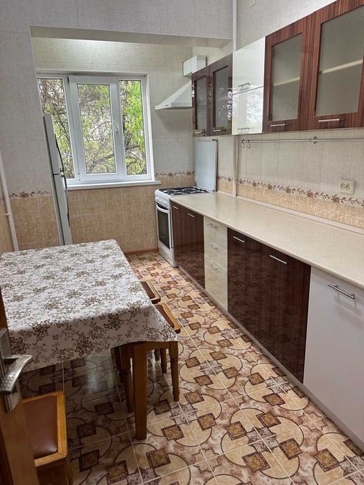 Аренда квартиры 3 комнатная. Юнусабад  4 квартал