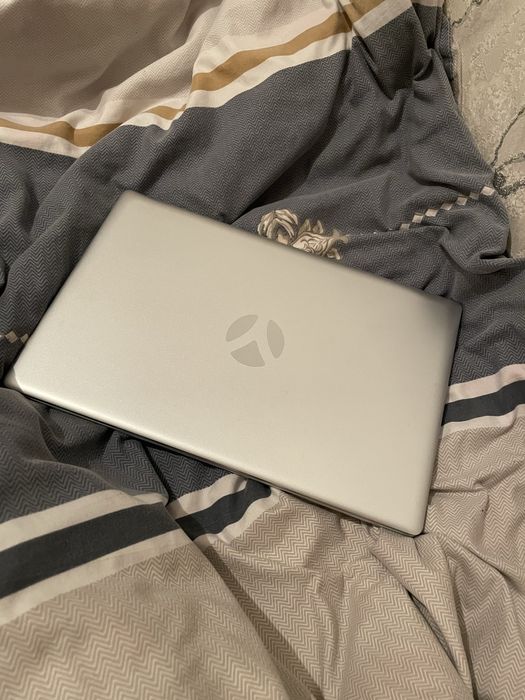 Ноутбук YAMI полный комплект