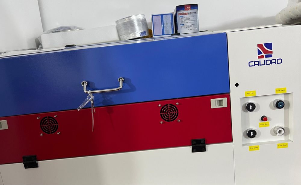 Станок-гравер, лазерный гравировально-резательный станок