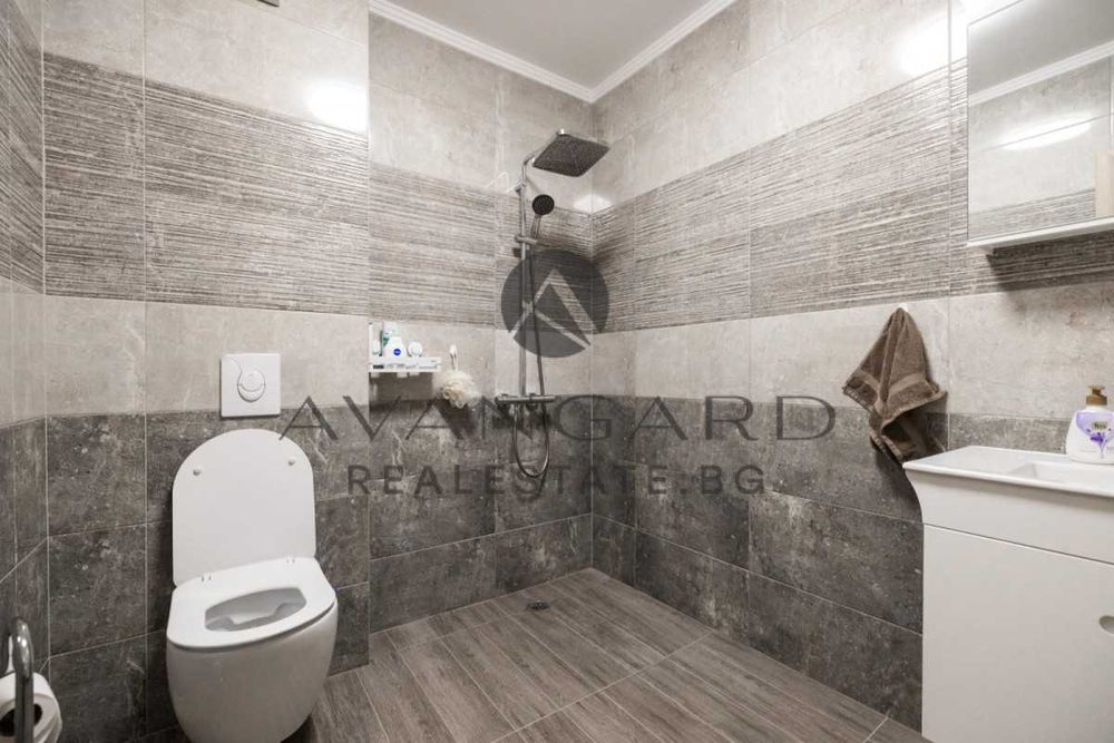 Продава се Тристаен апартамент в Пловдив, Кючук Париж - 133 кв.м за 832 €/кв.м - Снимка #8