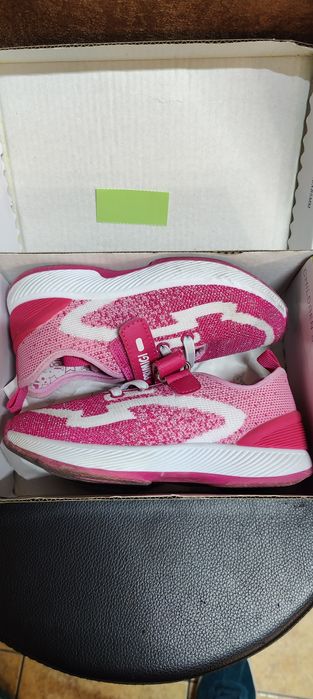 Adidasi fetite nr 27