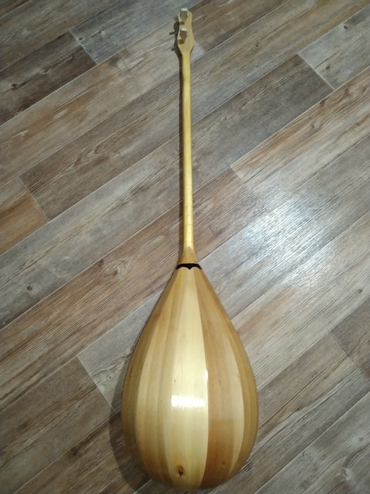 Продам домбру с чехлом