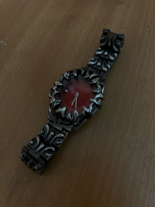 Часы alabaster красные
