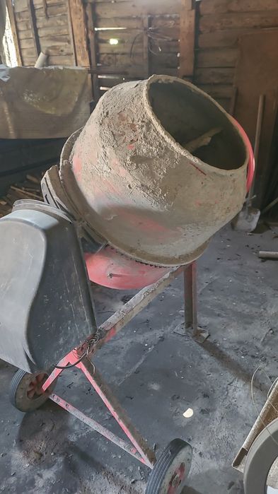 Продам бетономешалку