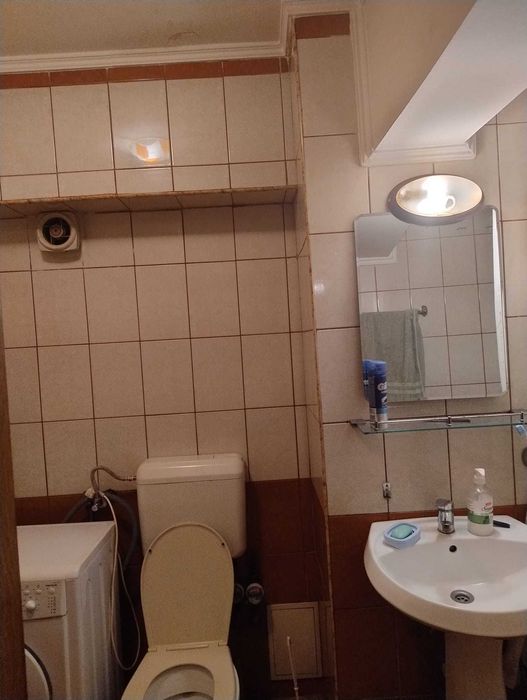 Închiriez garsonieră/36 mp/1300 lei/sos.Andronache 201 A,sector 2, București,tel.0766357417