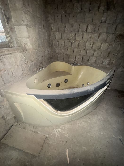 Джакузи сатылады