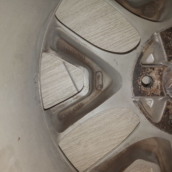 Продаю два 18" диска