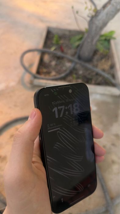 Продаю IPhone 15 черный 128гб