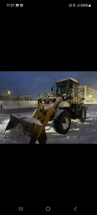 Продам фронтальный погрузчик