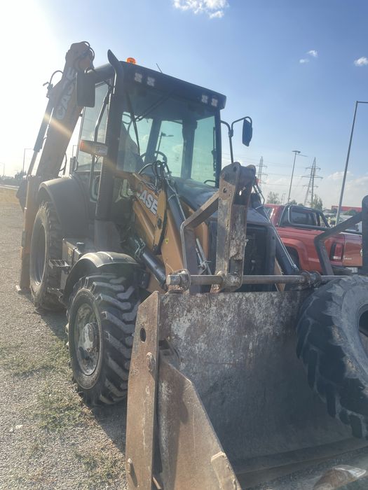 Buldoexcavator de inchiriat