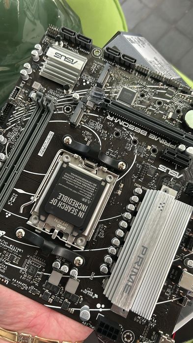 Placa de baza Asus Prime B650M-R Mainboard - B650-Chipsatz, Sockel AM5, DDR5