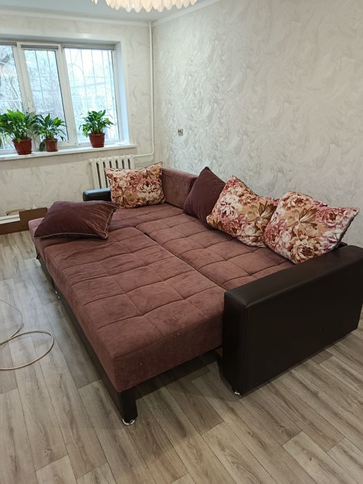 Продам диван 15000 тенге