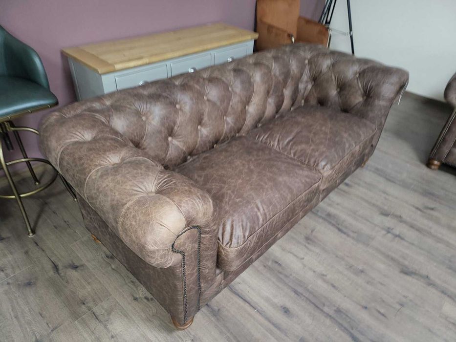 Антично кафяв кожен комплект тройка и двойка Честърфийлд