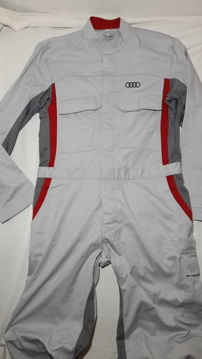 Bluze , tricouri , Geci , pantaloni de lucru cu si fara bretele "AUDI"