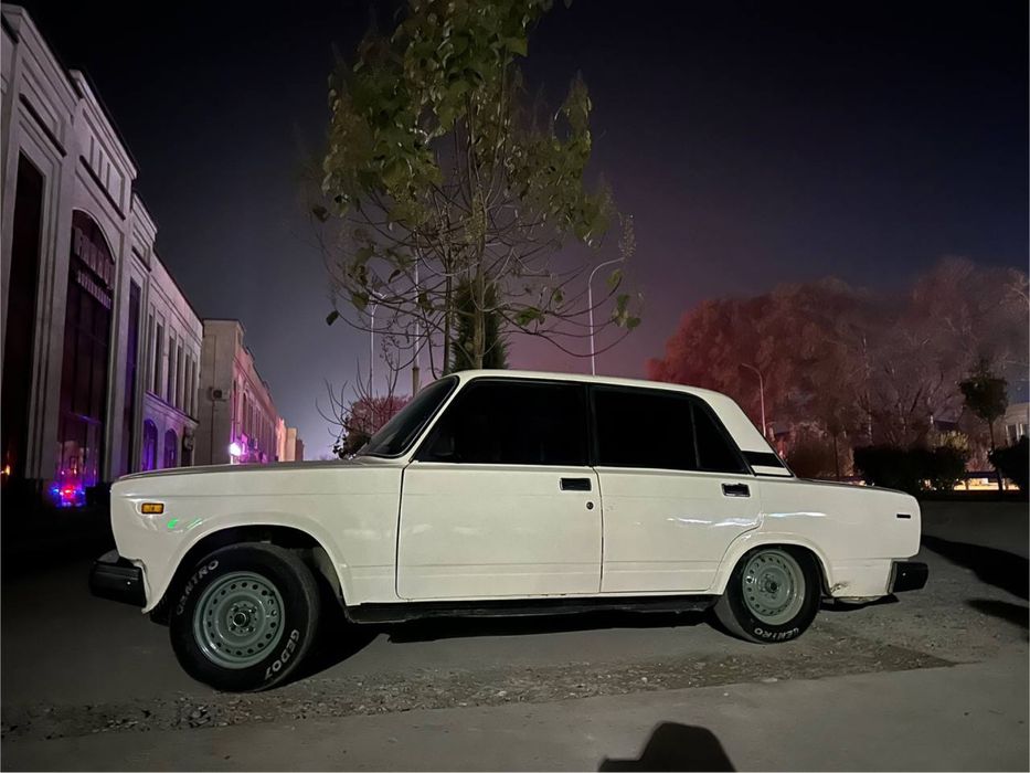 vaz2107 sotiladi