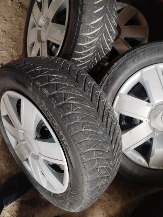 Avtoshina Sparkdan yechilgan yahshi balon diska tayyor