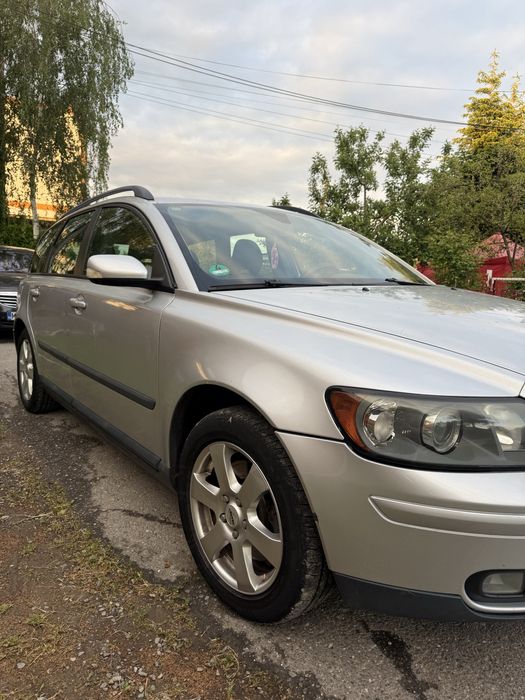 Se ofera spre vanzare volvo v50