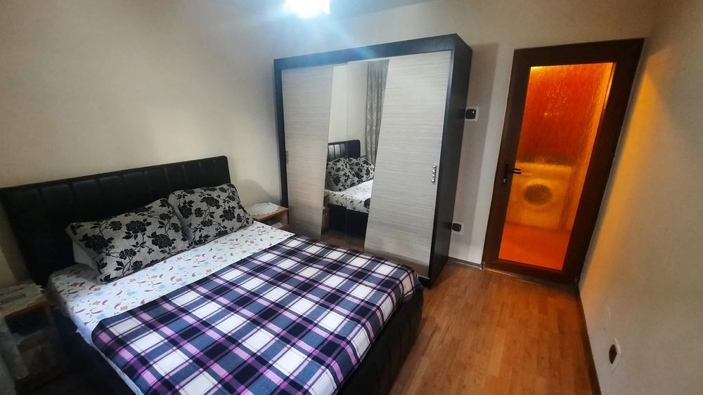 Vand apartament 2 camere