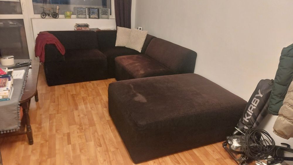 Ъглов модулен диван на Martinelli.