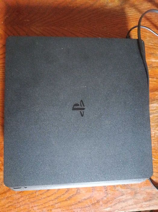 PlayStation 4 slim 512 gb ps4