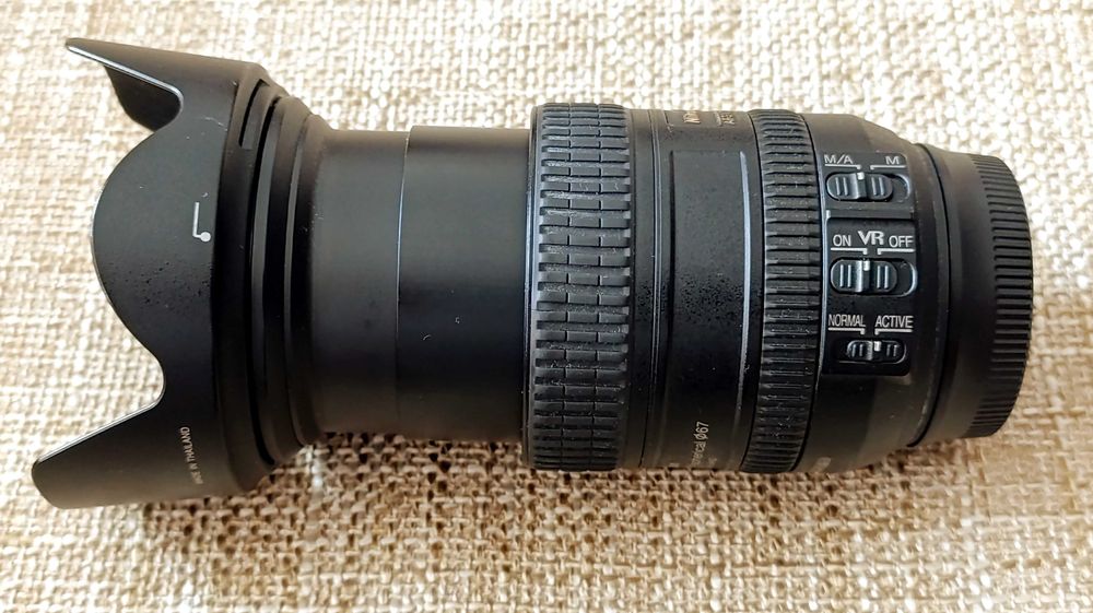 Обектив AF-S NIKKOR 16-85 mm,3,5-5,6 DX