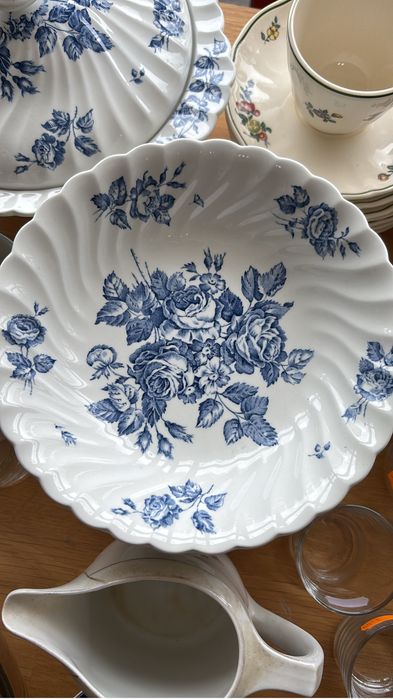 Set de farfurii cu boluri