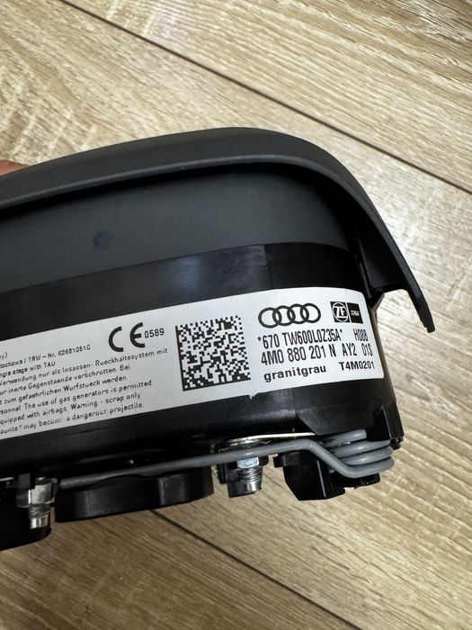 ОЕМ сив волан Audi Q7 4М 2015-