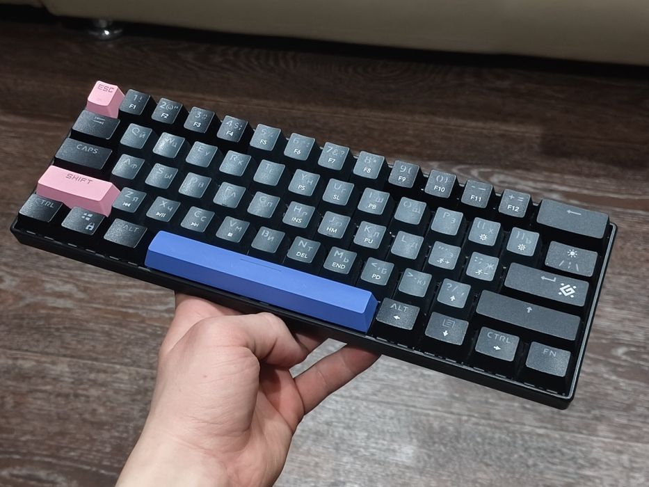 Продам клавиатуру